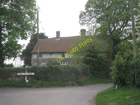 Photo 6"x4" The village centre, Sixhills Sixhills c2011