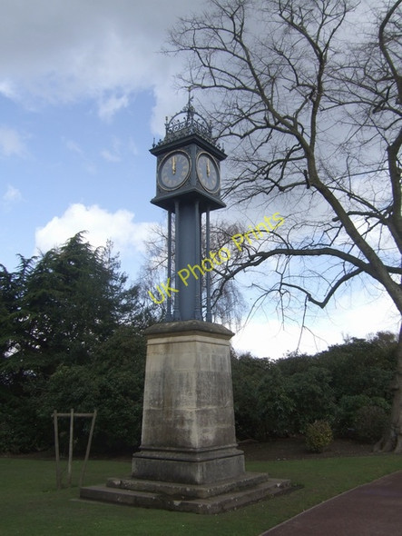 Photo 6"x4" Victorian clock in the West Park Wolverhampton c2008