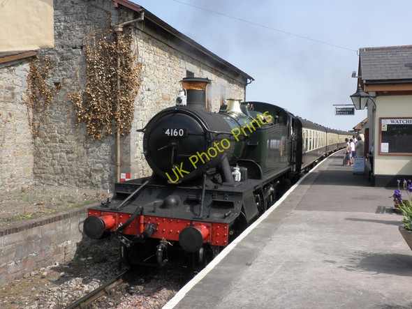 Photo 6"x4" Minehead train stands at Watchet Watchet c2011