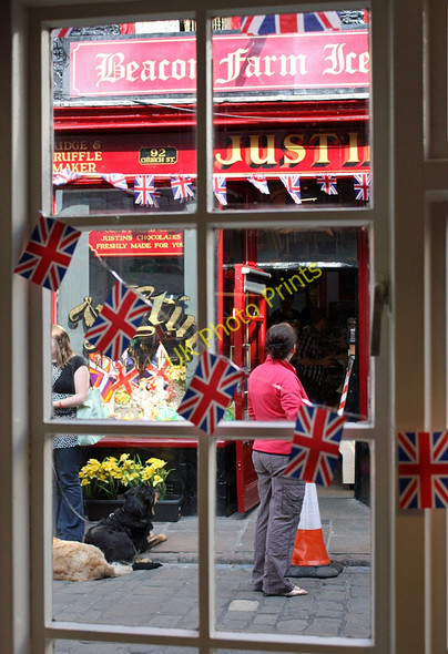 Photo 6"x4" Shopping in Church Street Whitby\/NZ8910 c2011