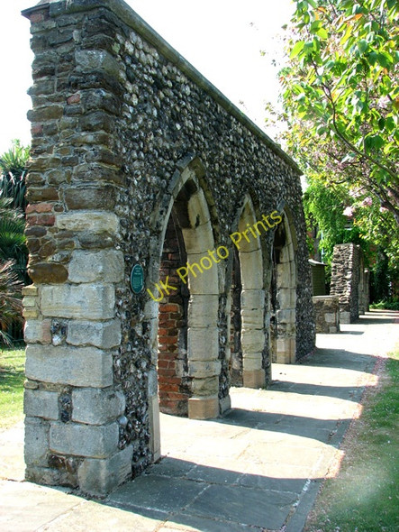 Photo 6"x4" Bank Lane arches in Tower Gardens, King's Lynn King's Lynn c2011