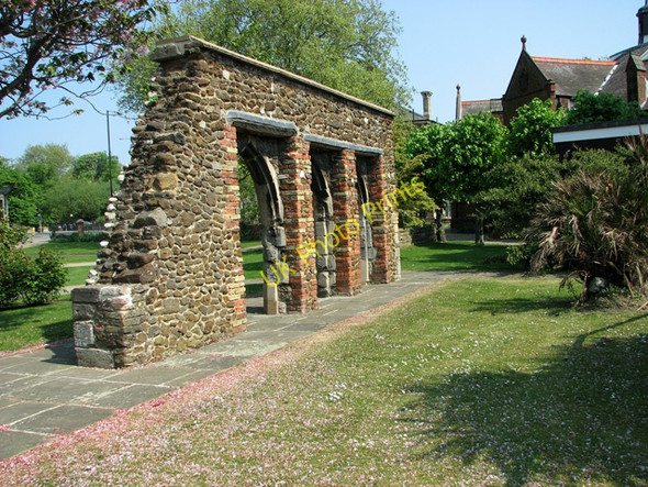 Photo 6"x4" Bank Lane arches in Tower Gardens, King's Lynn King's Lynn c2011 P1