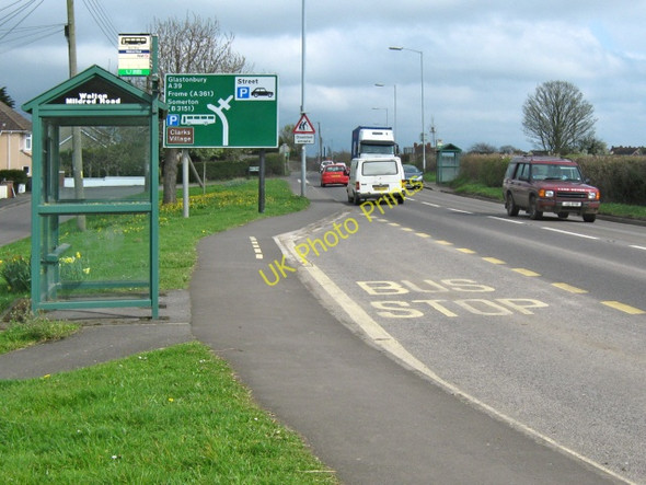 Photo 6"x4" Bus stop on the A39 at Walton Street\/ST4836 c2011