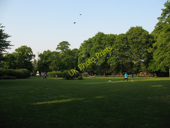Photo 6"x4" St Paul's recreation ground, Brentford Brentford c2011
