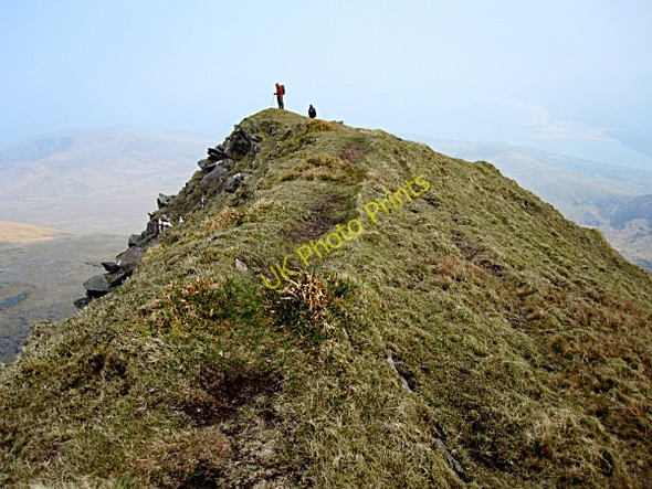Photo 6"x4" Hikers on Spur Cloghane c2011