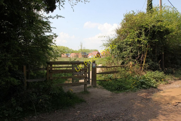 Photo 6"x4" Gate to a footpath Aldermaston Wharf c2011