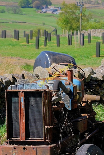 Photo 6"x4" Old Tractor, Meadow Flat Leadgate\/NY7043 c2011
