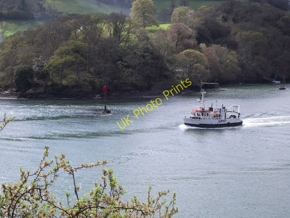 Photo 6"x4" A boat on the River Dart Dittisham c2011