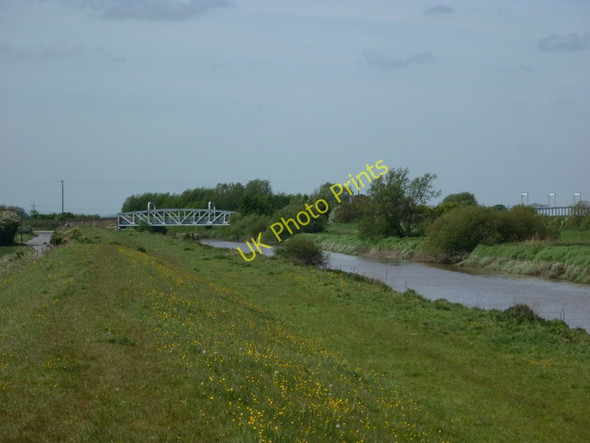 Photo 6"x4" Looking west along Dutch River towards New Bridge East Cowick c2011