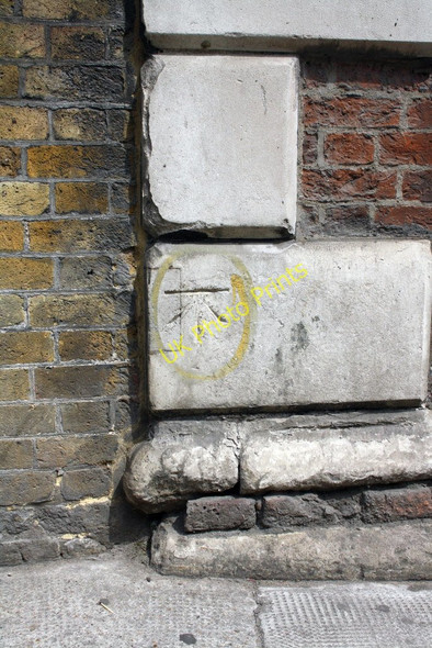 Photo 6"x4" Benchmark on the Old Operating Theatre Museum, St Thomas Street London c2011