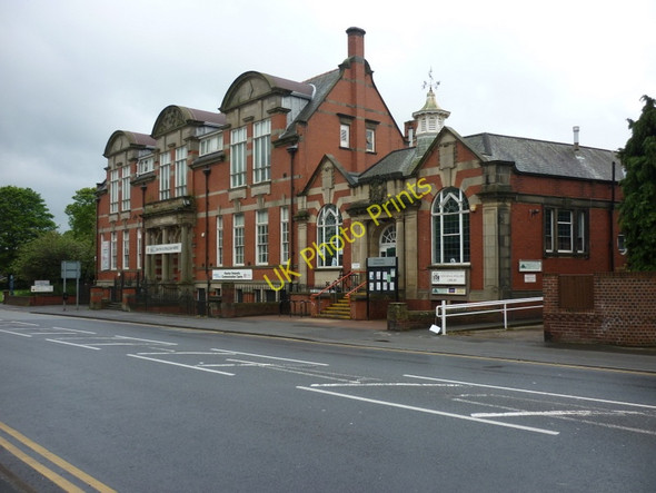 Photo 6"x4" The Public Library at Newton Le Willows Newton-Le-Willows\/SJ5895 c2011
