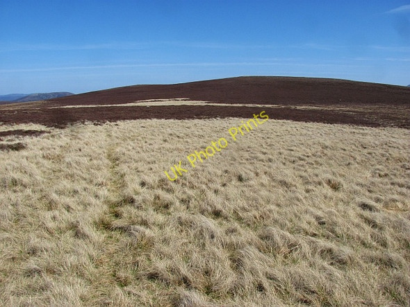 Photo 6"x4" Grassy area, Br\u00c3\u00a0igh Coire Caochan nan Laogh Br\u00e0igh Coire Caochan nan Laogh c2011