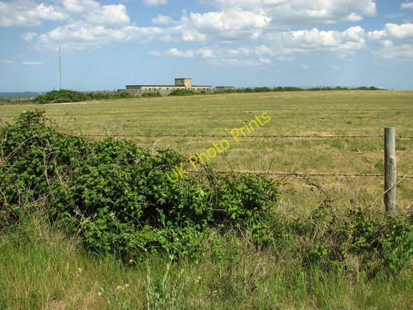 Photo 6"x4" Ex-military building at Muckleburgh airfield Kelling c2011