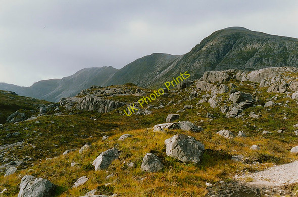 Photo 6"x4" Approaching Coire L\u00c3\u00a0ir Lair\/NH0148 c1994