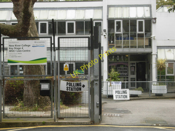 Photo 6"x4" New River College, Islington London c2011