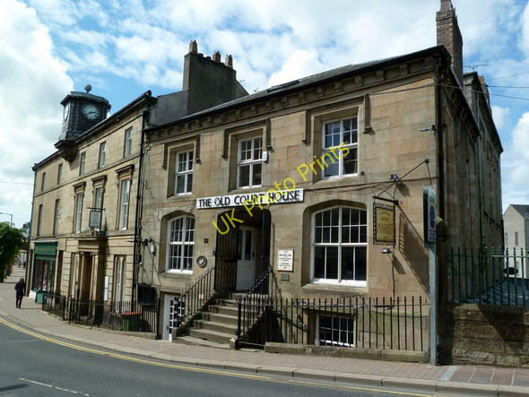 Photo 6"x4" The Old Court House Cockermouth c2011