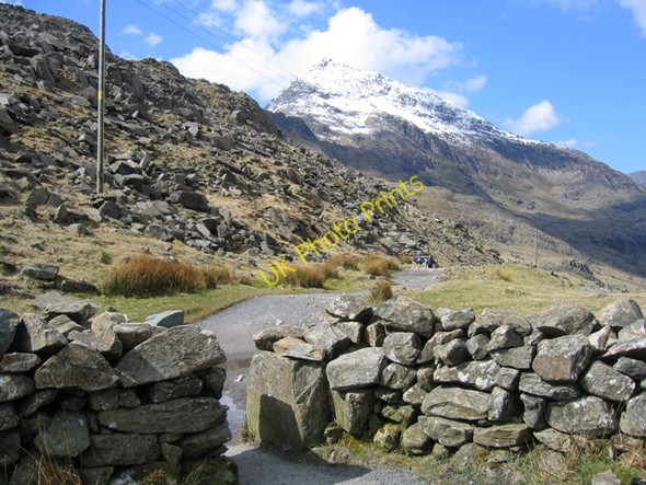 Photo 6"x4" A walk up the Pyg track - leaving Pen-y-pass Gwastadnant c2008