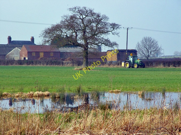 Photo 6"x4" Pleasant Wood Farm, near Wansford, East Yorks. Wansford\/TA0656 c2005