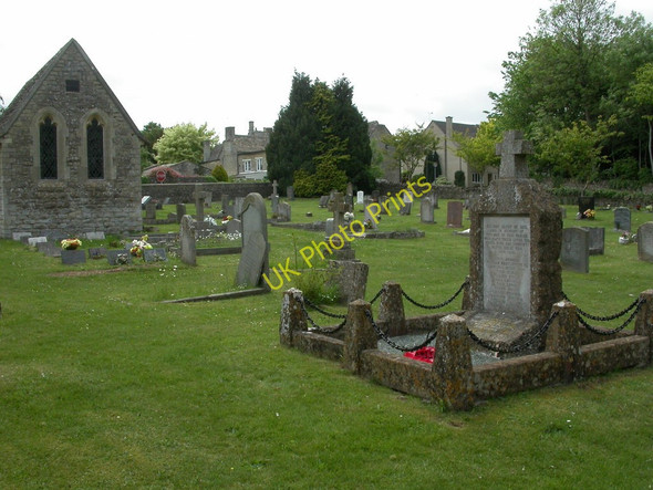 Photo 6"x4" Quenington, war memorial Quenington c2011