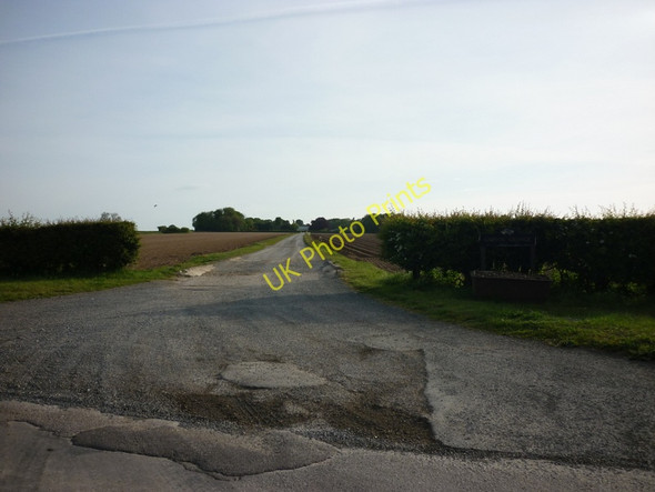 Photo 6"x4" The way to Garton Grange Garton-on-the-Wolds c2011