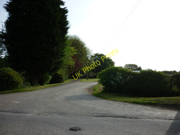 Photo 6"x4" The entrance to Warren Farm Sledmere c2011
