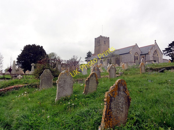 Photo 6"x4" Highweek Church and Churchyard Newton Abbot c2011