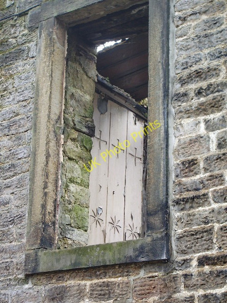 Photo 6"x4" The Holme, Holme Chapel, Window Holme Chapel c2008