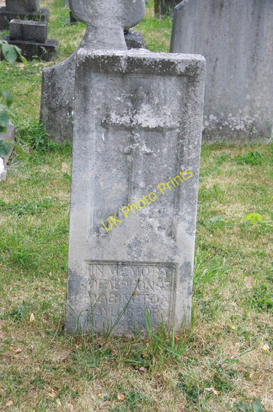 Photo 6"x4" St Thomas of Canterbury, Rylston Road, Fulham - Churchyard Fulham c2011 P2