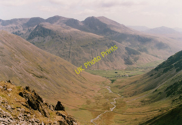 Photo 6"x4" Mosedale seen from Wind Gap Wasdale Head\/NY1808 c1992