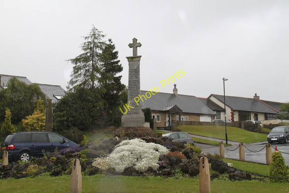 Photo 6"x4" War Memorial Hurst Green\/SD6838 c2011