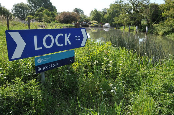 Photo 6"x4" Sign at Buscot Lock Lechlade on Thames c2011