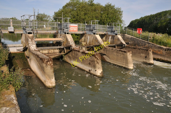 Photo 6"x4" Weir on Buscot Lechlade on Thames c2011