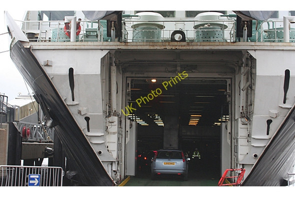 Photo 6"x4" Boarding the Ferry Stornoway\/Ste\u00f2rnabhagh c2011