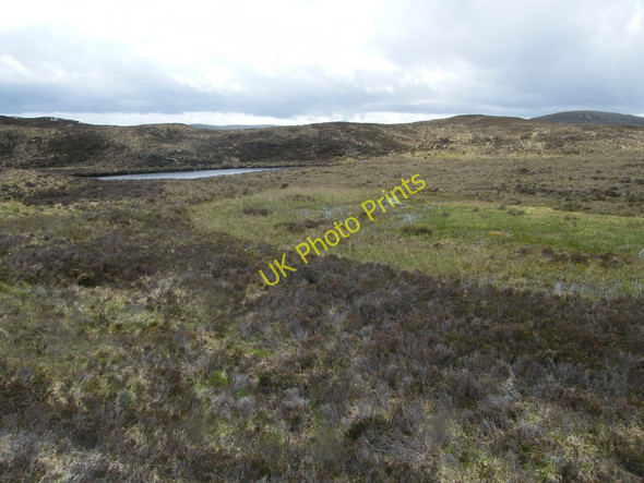 Photo 6"x4" Loch Carn Bingally Kerrow\/NH3330 c2011