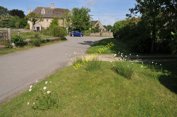 Photo 6"x4" House in Kelmscott Kelmscot c2011