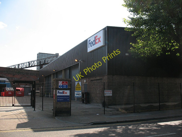 Photo 6"x4" FedEx depot, Bermondsey Bermondsey c2011
