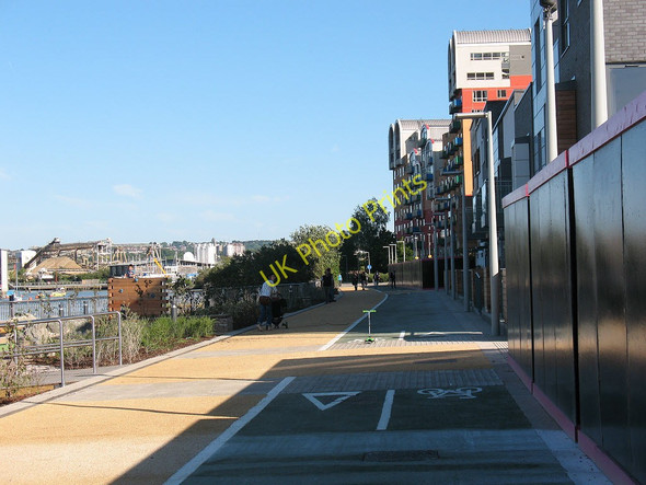 Photo 6"x4" City Peninsula - cycle path Greenwich\/TQ3977 c2011