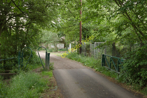 Photo 6"x4" Pinch Stile and Gate Chapeltown\/SK3596 c2011