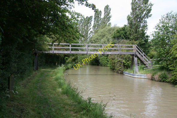 Photo 6"x4" Wooden footbridge over the Oxford Canal Wharf c2011