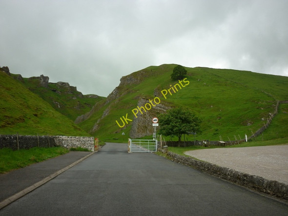 Photo 6"x4" The start of Winnats Pass, near Castleton Castleton\/SK1582 c2011