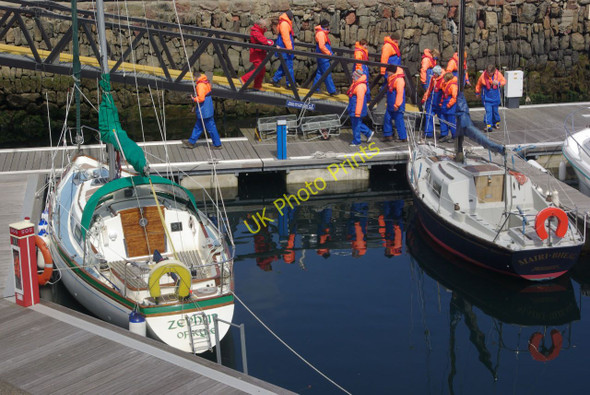 Photo 6"x4" Banff Harbour Banff\/NJ6864 c2011