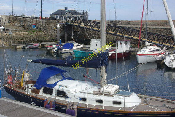 Photo 6"x4" Banff Harbour Banff\/NJ6864 c2011