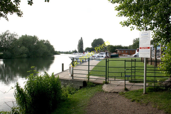 Photo 6"x4" View along the Thames at the Benson landing stages Wallingford c2011
