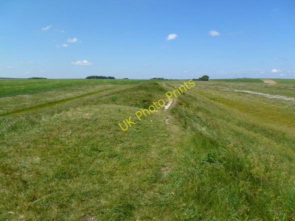 Photo 6"x4" West Kennet Long Barrow, top East Kennett c2011