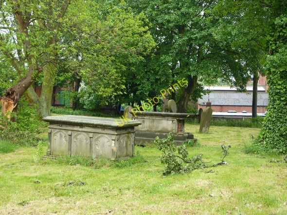 Photo 6"x4" St Nicholas Church, Hetton-le-Hole, Graveyard Hetton-Le-Hole c2011