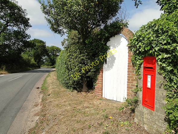 Photo 6"x4" Victorian wall postbox at Lound Bloodman's Corner c2011 P1