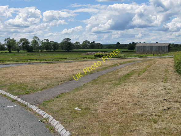 Photo 6"x4" Wooden barn by the A170 Sinnington c2011