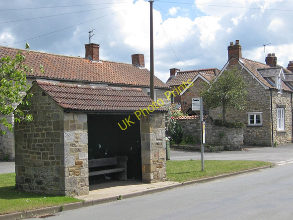 Photo 6"x4" Bus shelter, Sinnington Main Street Sinnington c2011