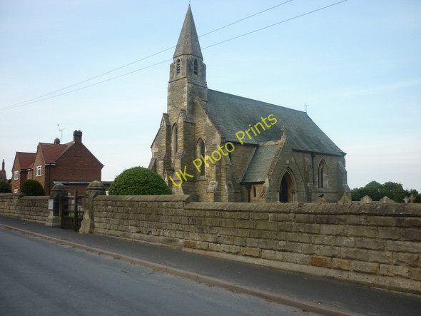 Photo 6"x4" St Margaret's Church, Beswick Beswick\/TA0148 c2011