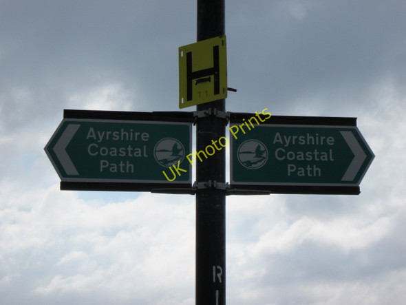 Photo 6"x4" Ayrshire Coastal Path Ballantrae c2011